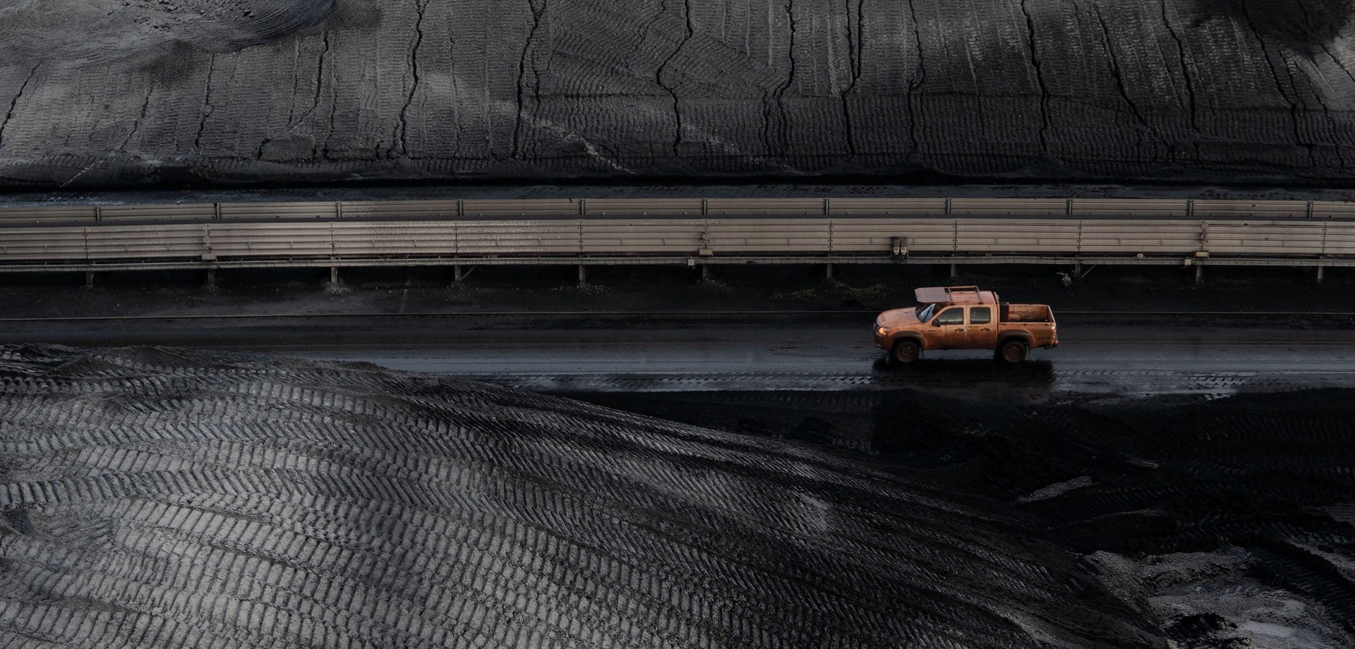 Khalil Döring spürt in seinen Fotografien dem Weg der Kohle nach. Die Zeche Nachtigall zeigt eine Auswahl seiner Bilder. Foto: Khalil Döring